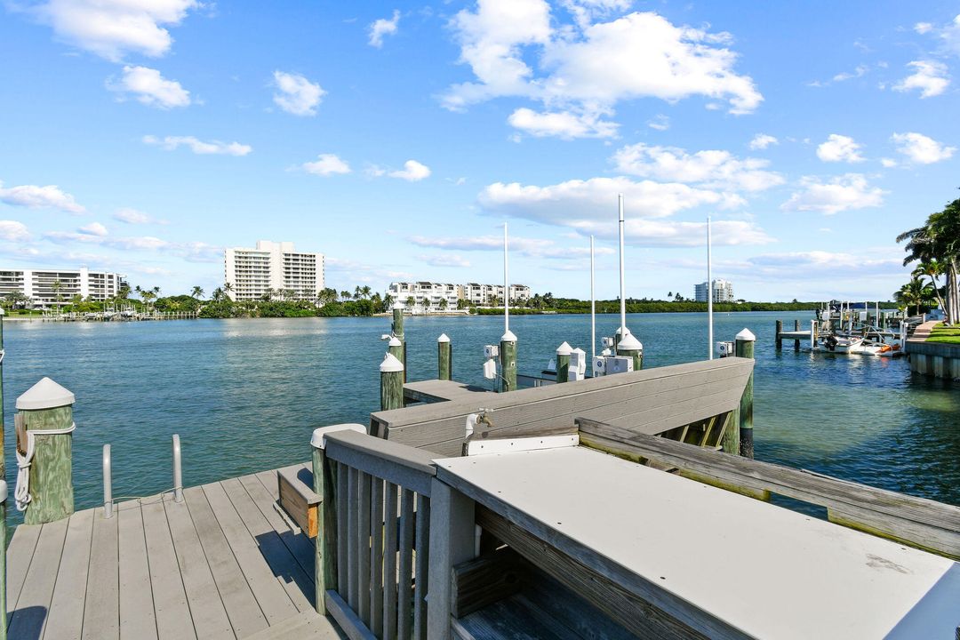 Active With Contract: $6,500,000 (3 beds, 3 baths, 5319 Square Feet)
