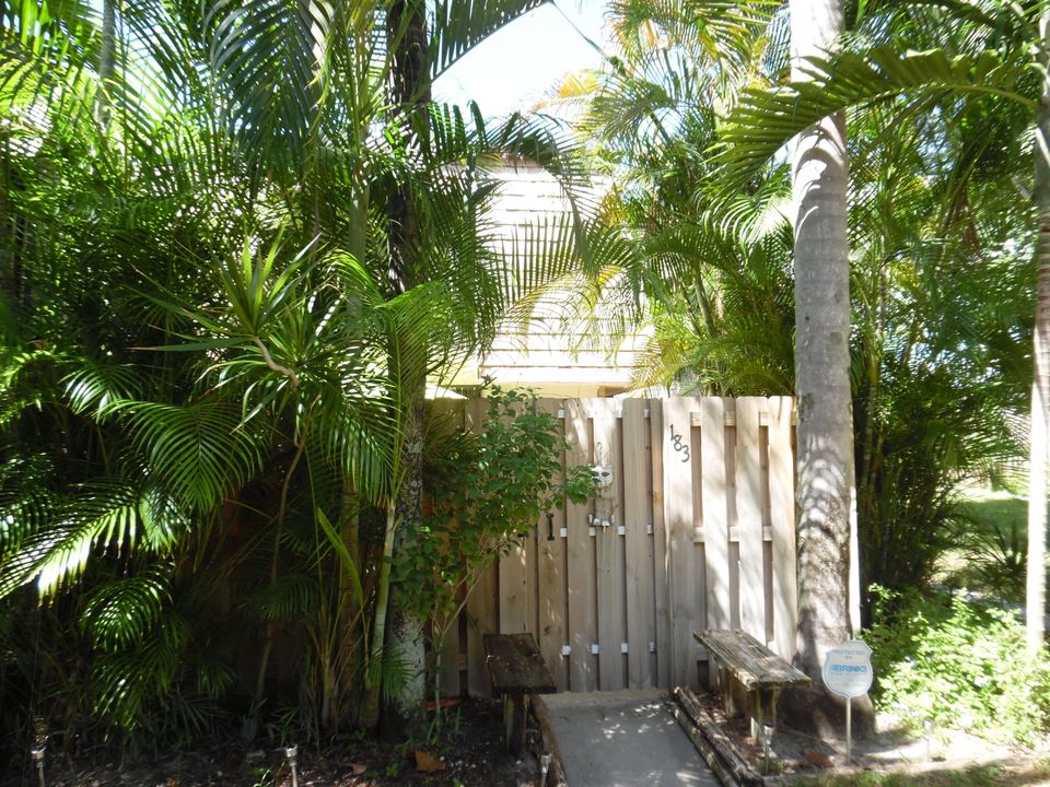 最近售出: $264,900 (2 贝兹, 2 浴室, 1232 平方英尺)