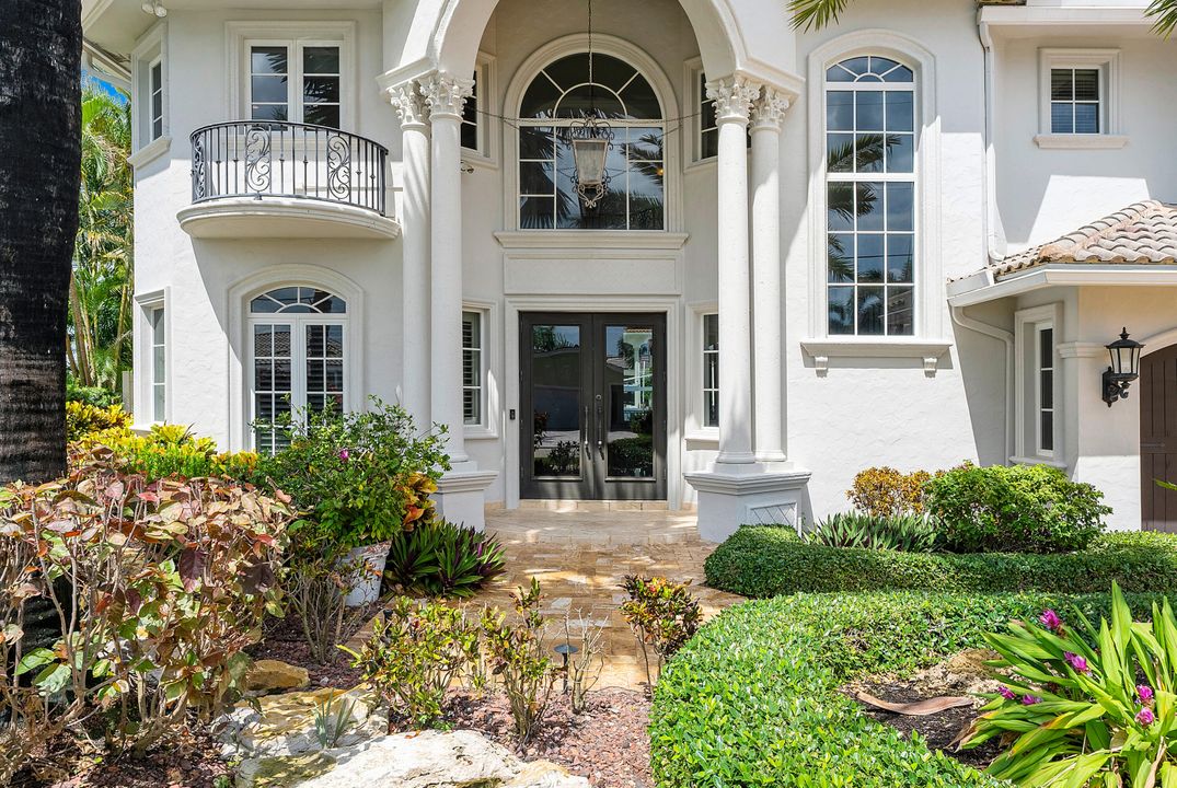 For Sale: $4,700,000 (5 beds, 5 baths, 5002 Square Feet)