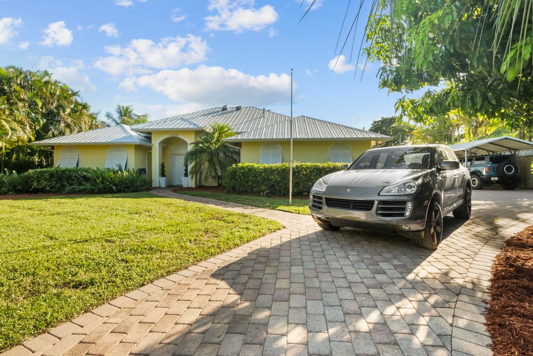 Active With Contract: $1,050,000 (4 beds, 3 baths, 2806 Square Feet)