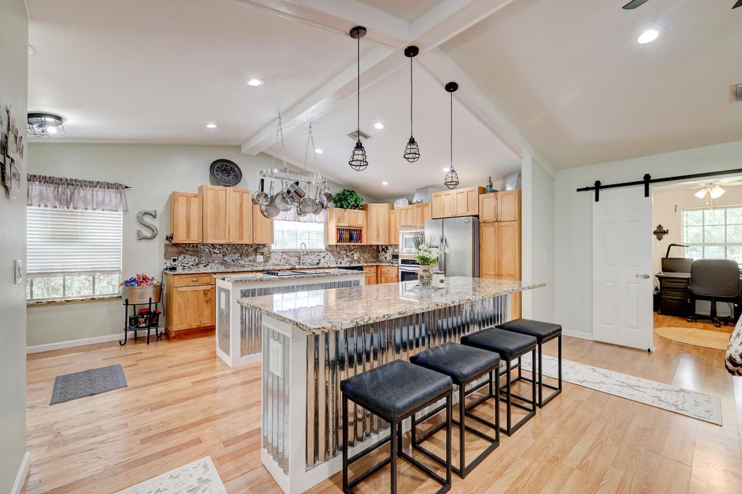 Recently Sold: $614,500 (4 beds, 2 baths, 2176 Square Feet)