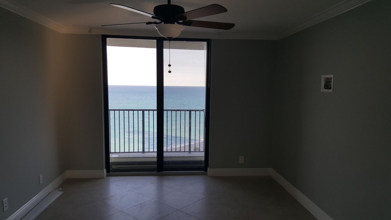 Active With Contract: $3,800 (2 beds, 2 baths, 1170 Square Feet)