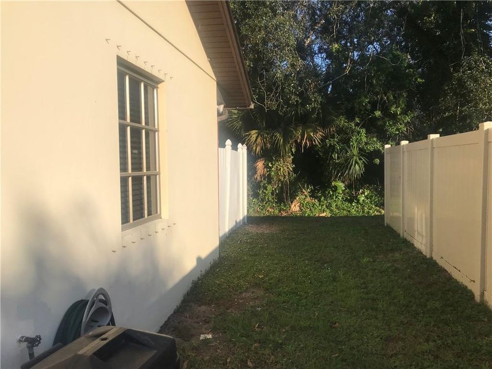 For Rent: $2,400 (2 beds, 2 baths, 1160 Square Feet)