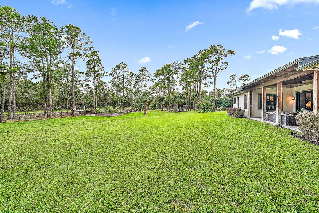 For Sale: $2,500,000 (4 beds, 3 baths, 3000 Square Feet)