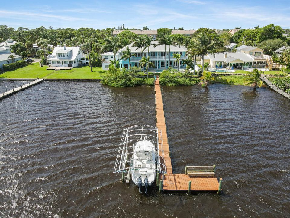 Active With Contract: $2,995,000 (4 beds, 5 baths, 4287 Square Feet)