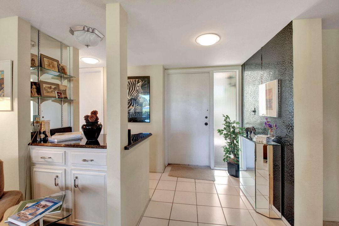 Active With Contract: $299,000 (2 beds, 2 baths, 1400 Square Feet)