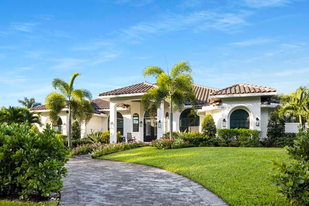 Recently Sold: $2,950,000 (4 beds, 3 baths, 3851 Square Feet)