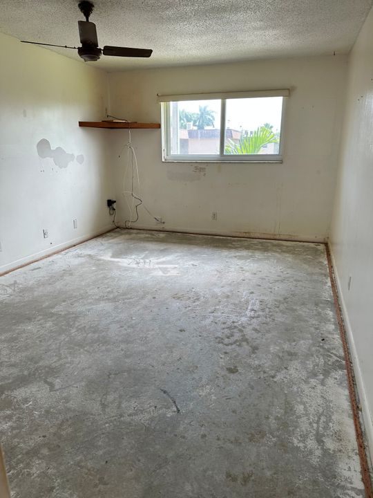 Active With Contract: $99,900 (2 beds, 2 baths, 1002 Square Feet)