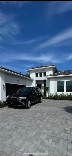 Recently Sold: $749,857 (3 beds, 3 baths, 2563 Square Feet)