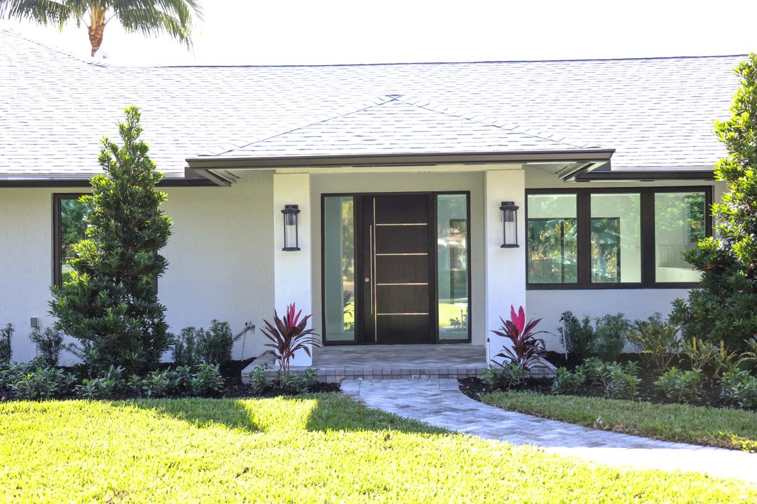 Recently Sold: $1,650,000 (4 beds, 2 baths, 3743 Square Feet)