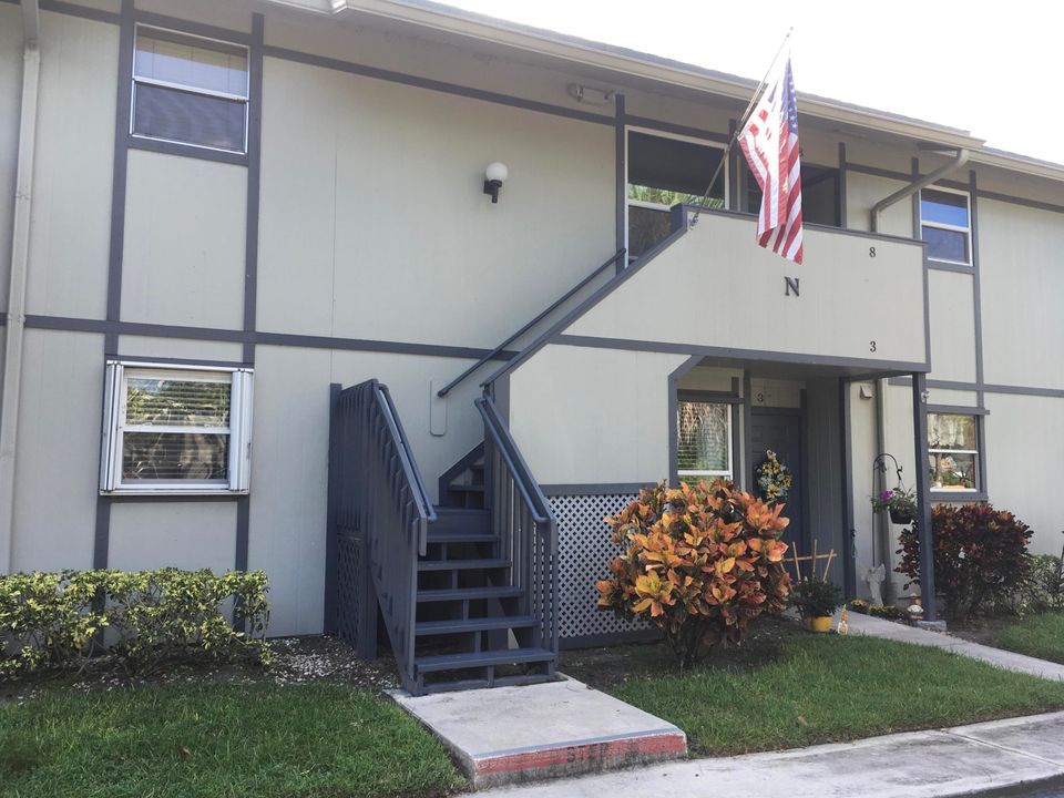 Recently Sold: $240,000 (2 beds, 2 baths, 1177 Square Feet)