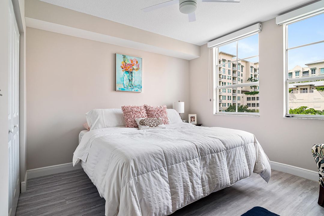 Active With Contract: $2,550 (1 beds, 1 baths, 740 Square Feet)