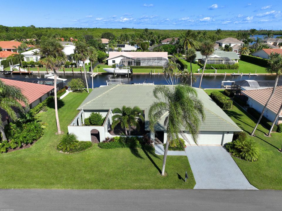Recently Sold: $1,465,000 (4 beds, 3 baths, 2330 Square Feet)