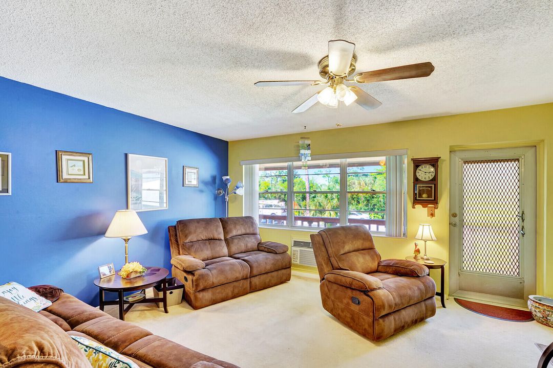 Active With Contract: $82,500 (1 beds, 1 baths, 570 Square Feet)