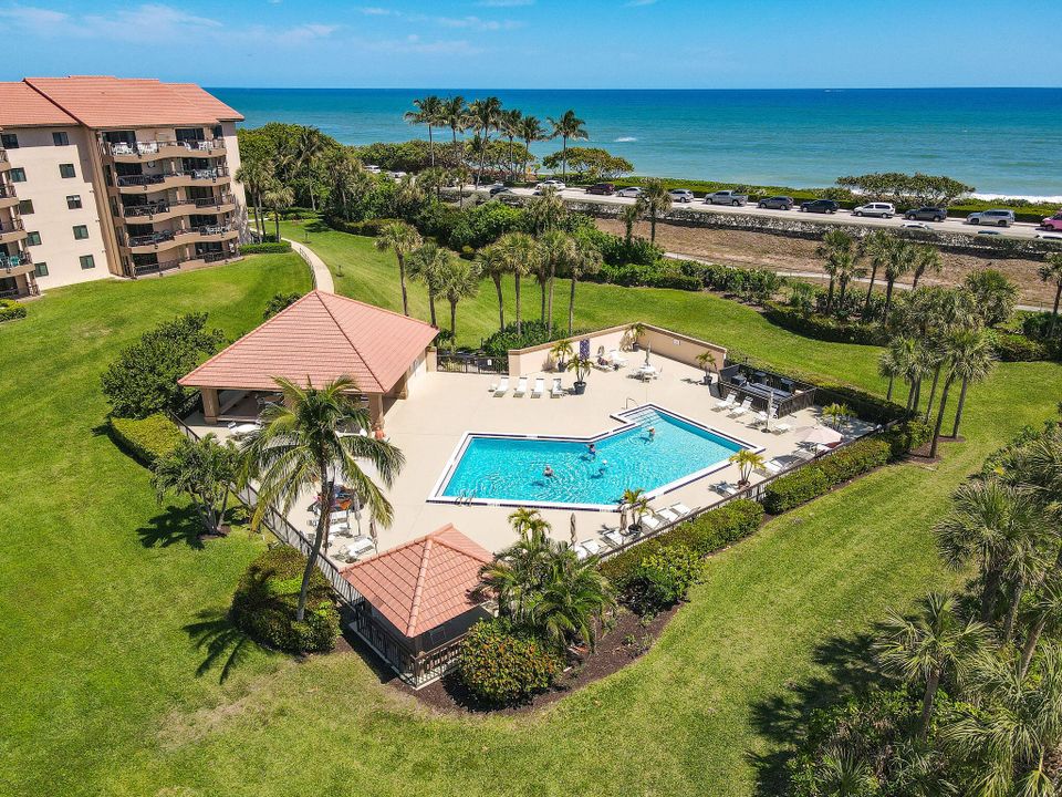 Недавно продано: $623,900 (2 спален, 2 ванн, 1385 Квадратных фут)