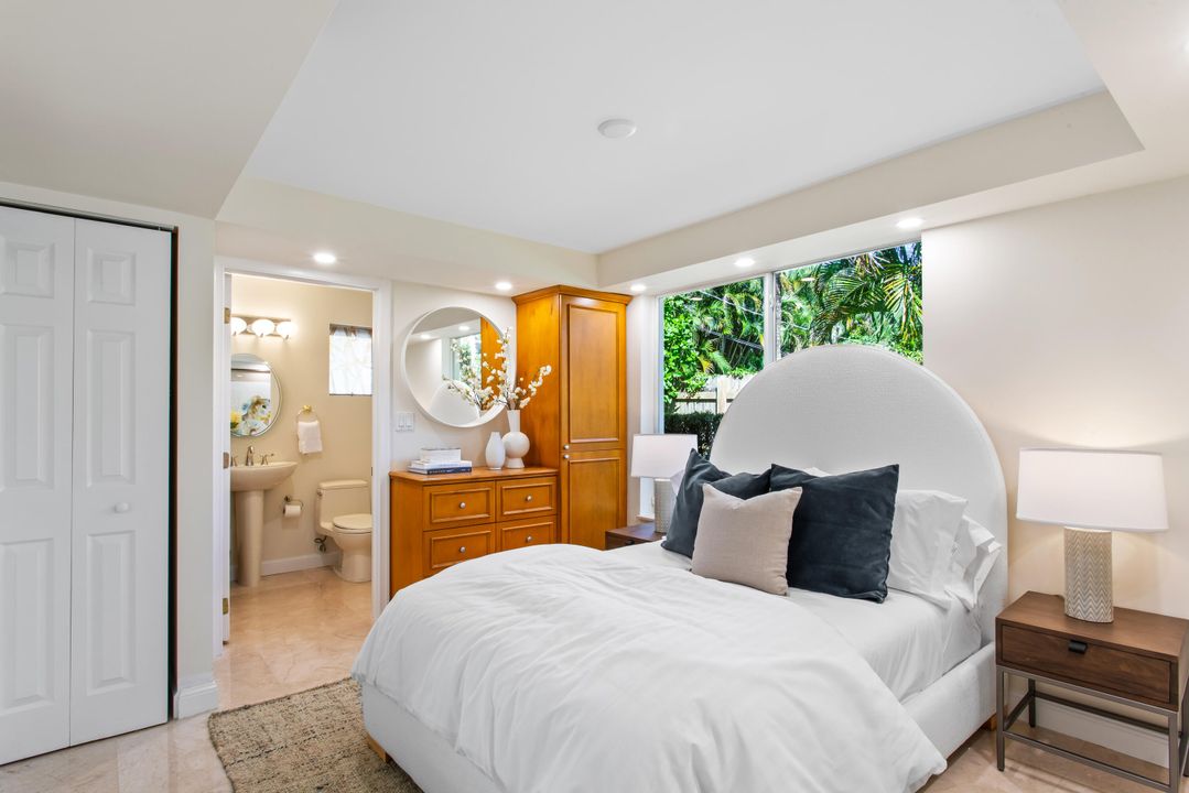 Active With Contract: $2,495,000 (3 beds, 3 baths, 2662 Square Feet)