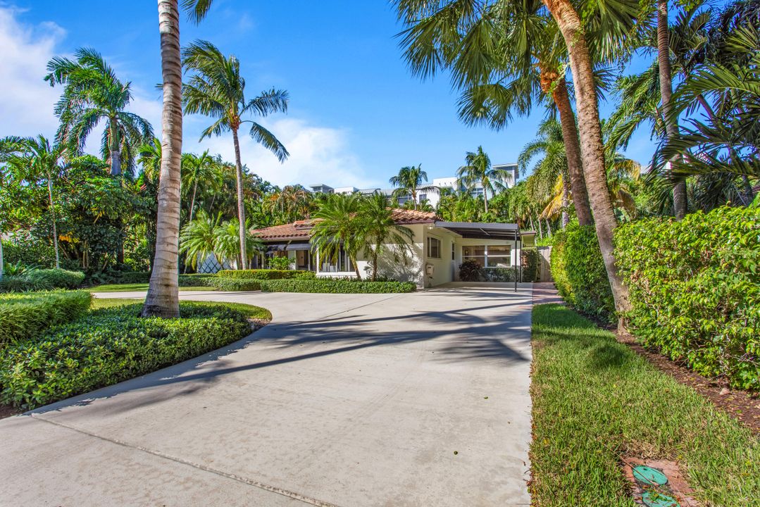 Active With Contract: $2,495,000 (3 beds, 3 baths, 2662 Square Feet)