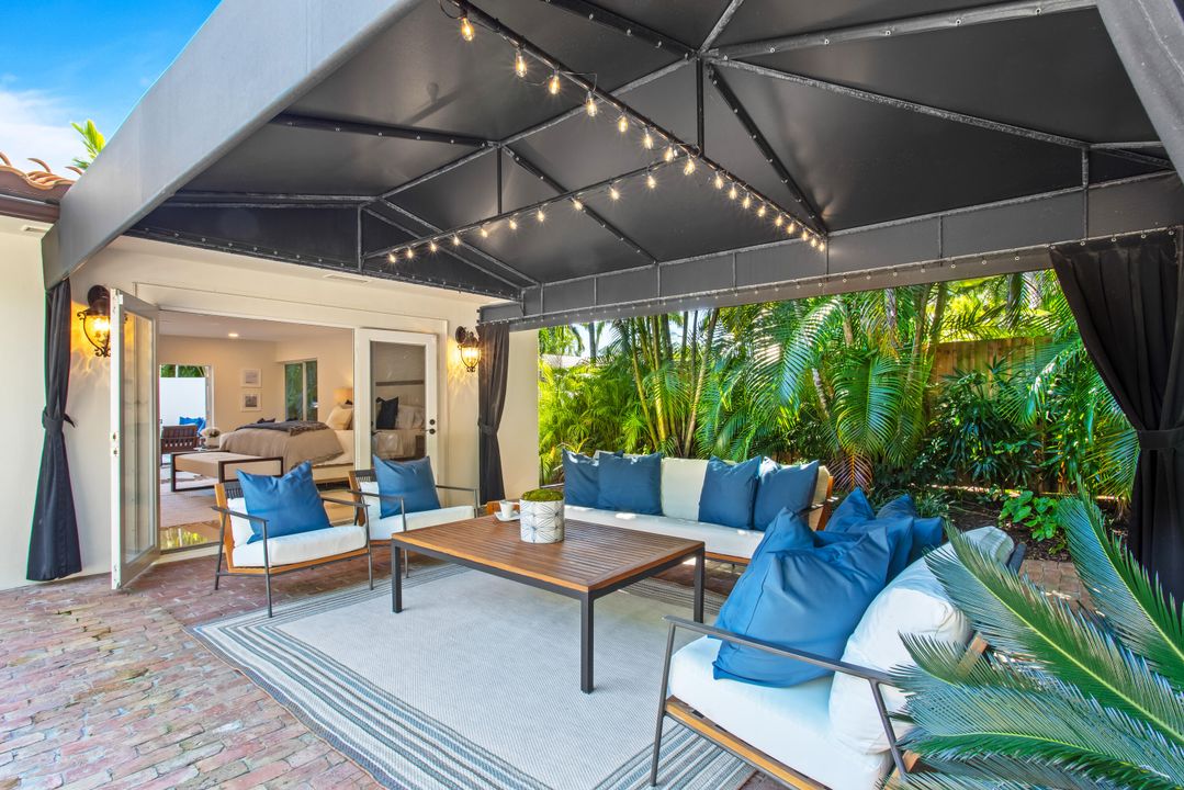 Active With Contract: $2,495,000 (3 beds, 3 baths, 2662 Square Feet)