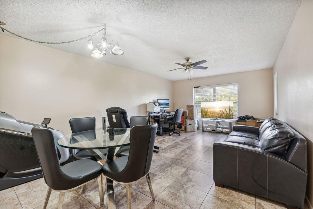 Active With Contract: $192,500 (1 beds, 1 baths, 741 Square Feet)