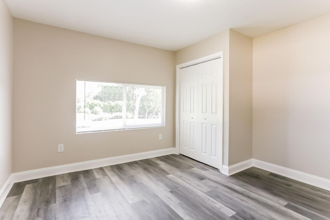 Active With Contract: $2,420 (3 beds, 2 baths, 1095 Square Feet)