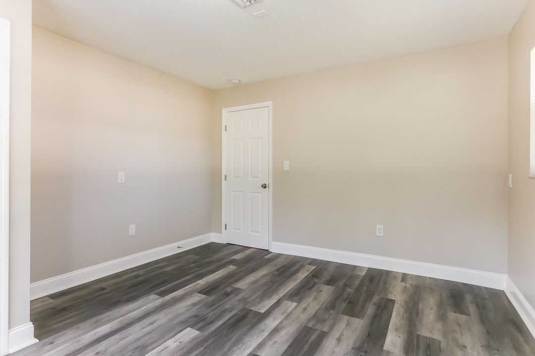 Active With Contract: $2,420 (3 beds, 2 baths, 1095 Square Feet)