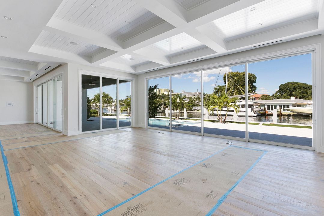 Active With Contract: $6,950,000 (4 beds, 4 baths, 4652 Square Feet)