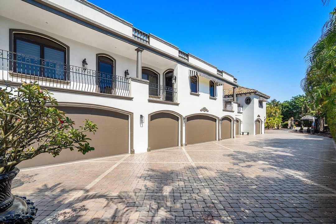 En Venta: $17,646,000 (7 camas, 10 baños, 12286 Pies cuadrados)