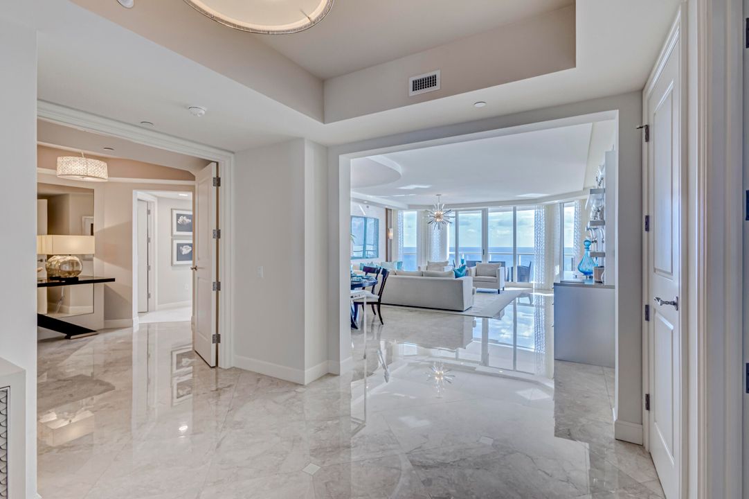 Active With Contract: $4,500,000 (3 beds, 3 baths, 3605 Square Feet)