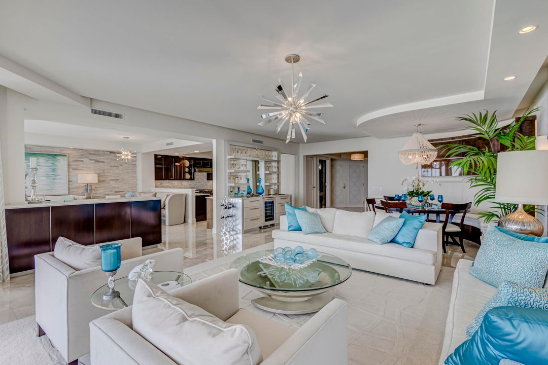 Active With Contract: $4,500,000 (3 beds, 3 baths, 3605 Square Feet)