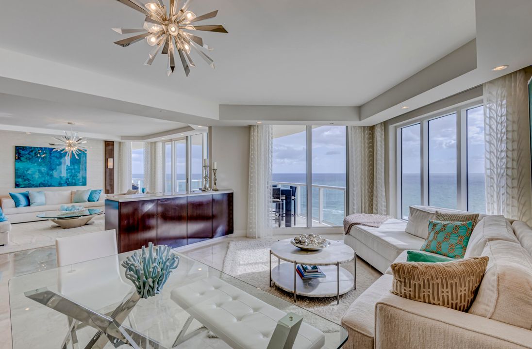 Active With Contract: $4,500,000 (3 beds, 3 baths, 3605 Square Feet)