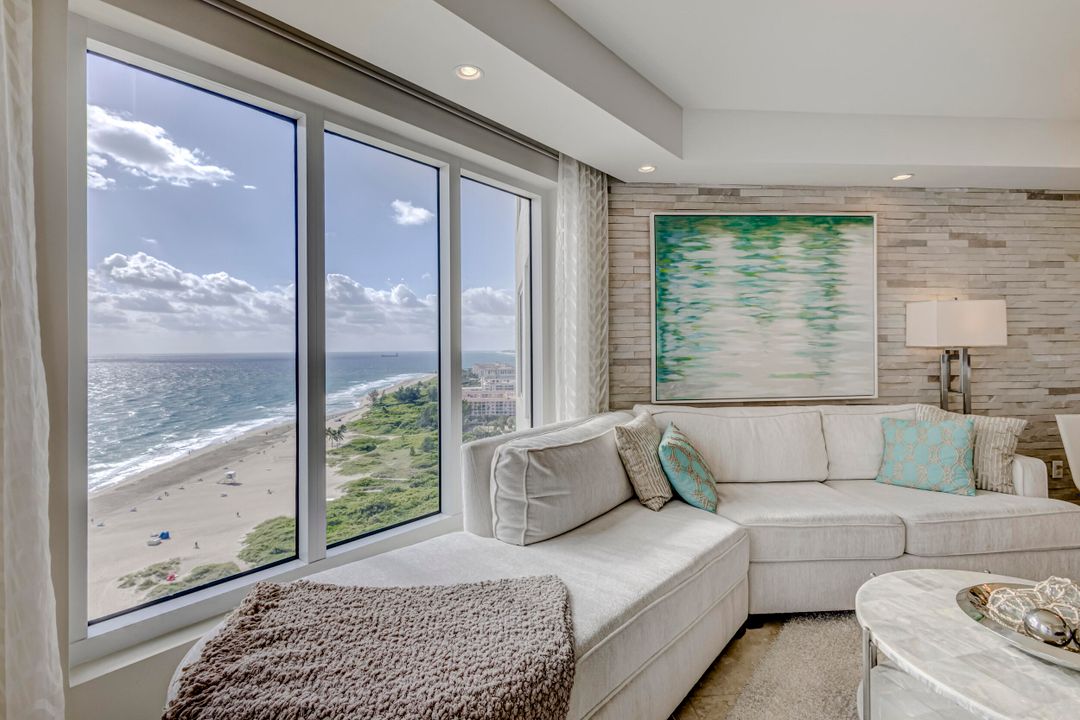 Active With Contract: $4,500,000 (3 beds, 3 baths, 3605 Square Feet)