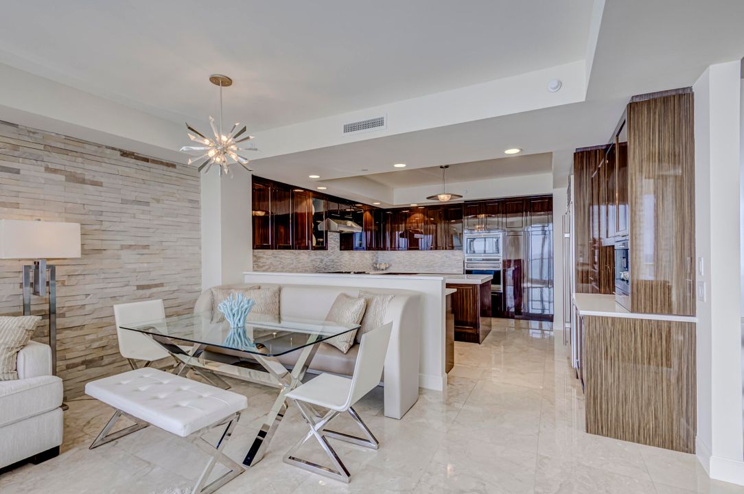 Active With Contract: $4,500,000 (3 beds, 3 baths, 3605 Square Feet)