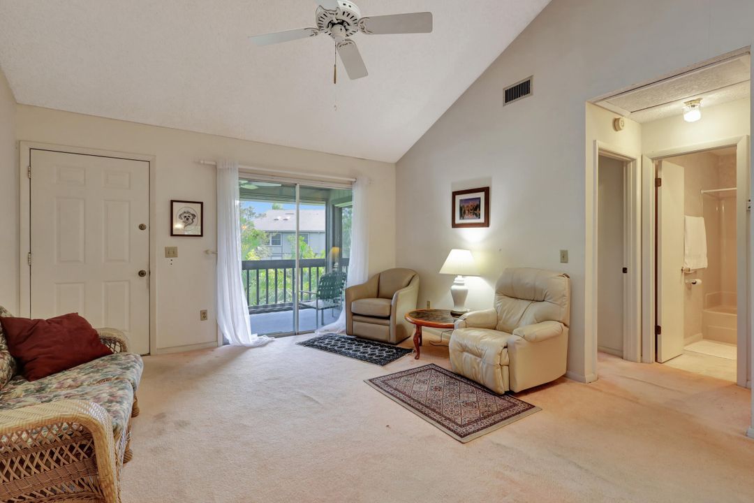Active With Contract: $229,000 (2 beds, 2 baths, 1008 Square Feet)