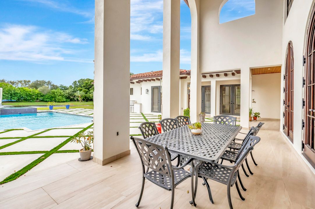 Active With Contract: $4,890,000 (7 beds, 6 baths, 5847 Square Feet)