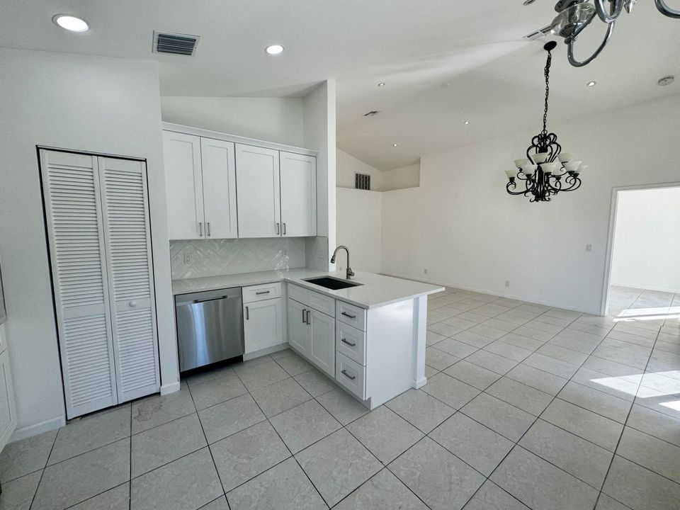 Active With Contract: $2,750 (3 beds, 2 baths, 1302 Square Feet)