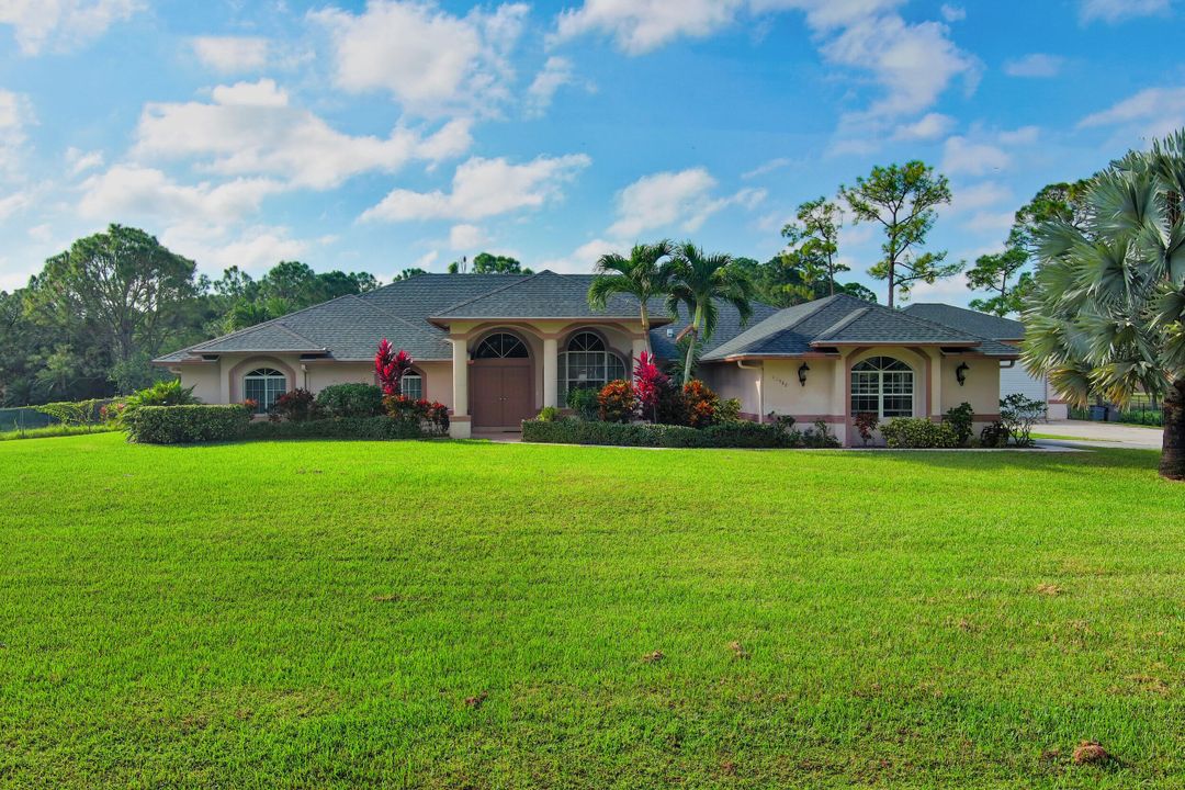 Active With Contract: $850,000 (4 beds, 3 baths, 3499 Square Feet)