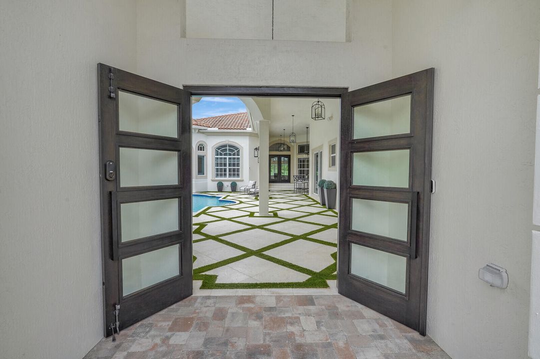 Active With Contract: $4,800,000 (4 beds, 4 baths, 4102 Square Feet)