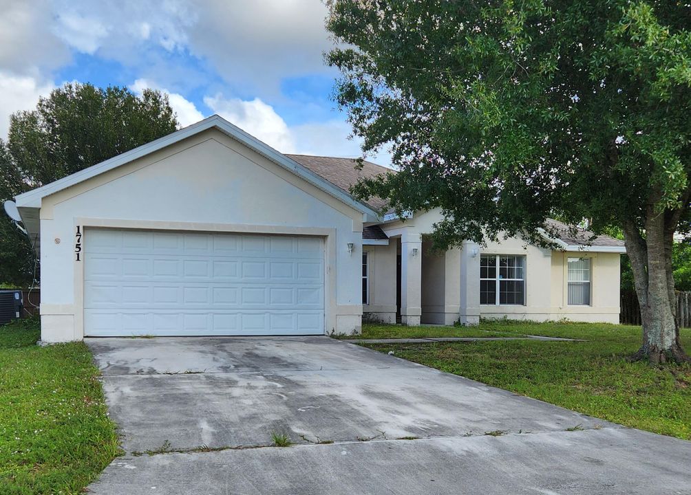 Active With Contract: $2,500 (4 beds, 2 baths, 2548 Square Feet)