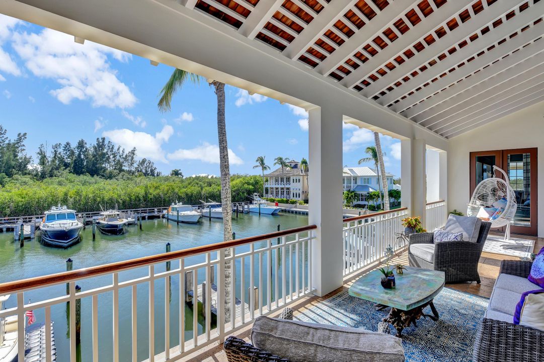 For Sale: $3,950,000 (4 beds, 4 baths, 2922 Square Feet)