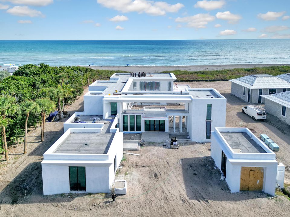 Recently Sold: $19,500,000 (5 beds, 5 baths, 6448 Square Feet)