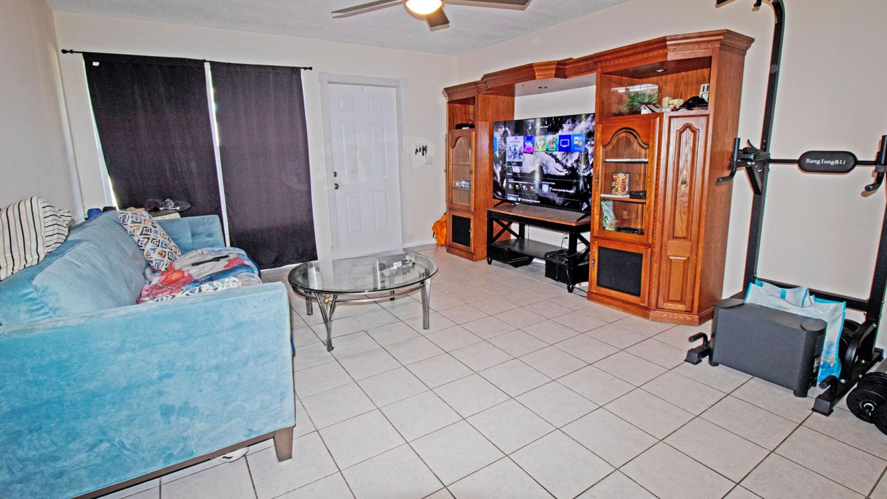 For Sale: $459,000 (0 beds, 0 baths, 1073 Square Feet)