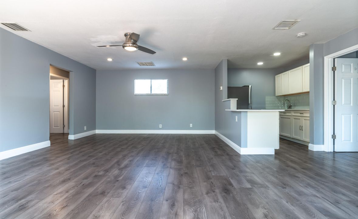 Recently Sold: $235,000 (2 beds, 2 baths, 953 Square Feet)