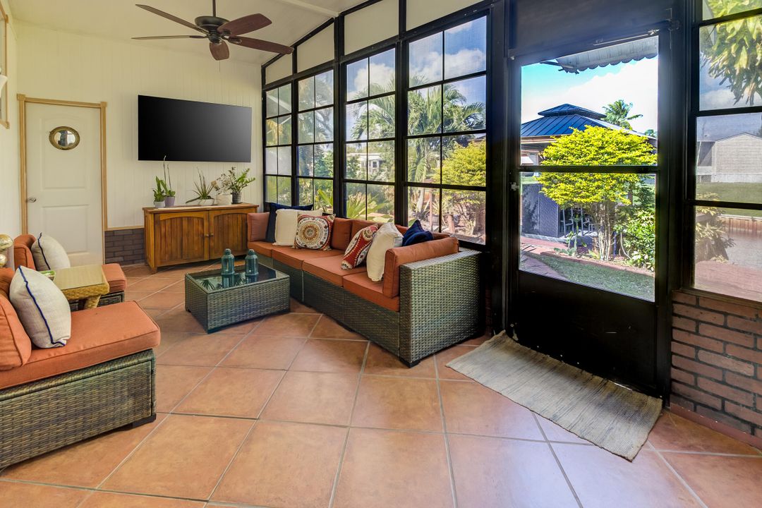 Active With Contract: $299,900 (2 beds, 2 baths, 826 Square Feet)