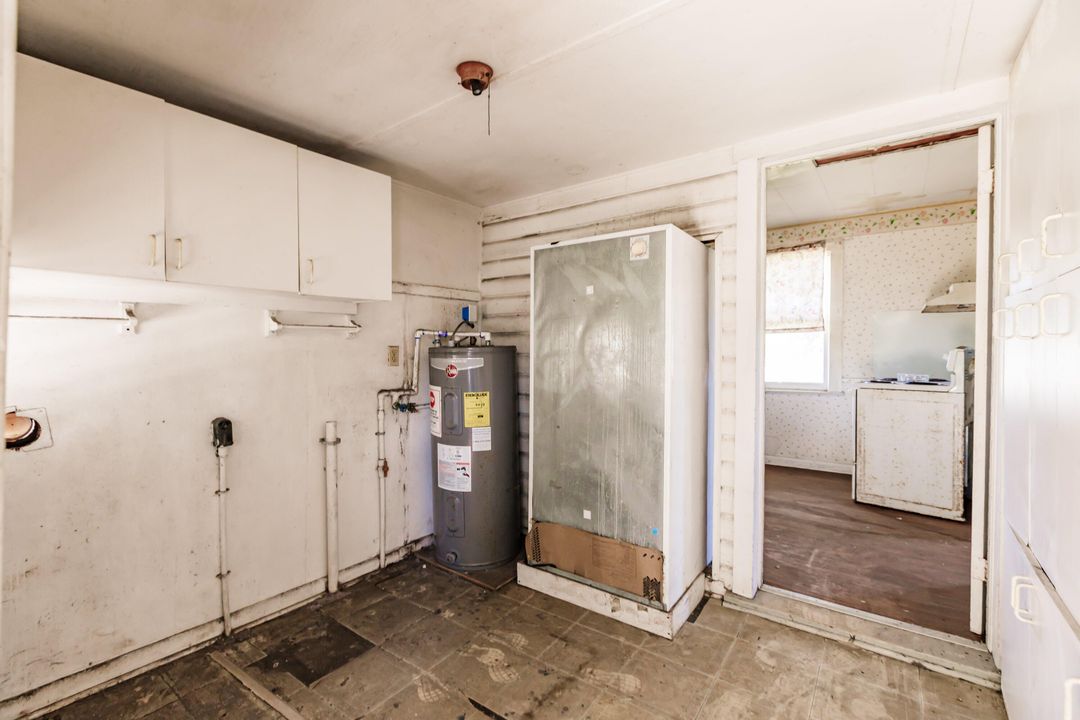 Active With Contract: $169,900 (2 beds, 1 baths, 740 Square Feet)
