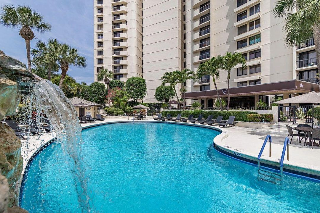 For Sale: $419,000 (2 beds, 2 baths, 1855 Square Feet)