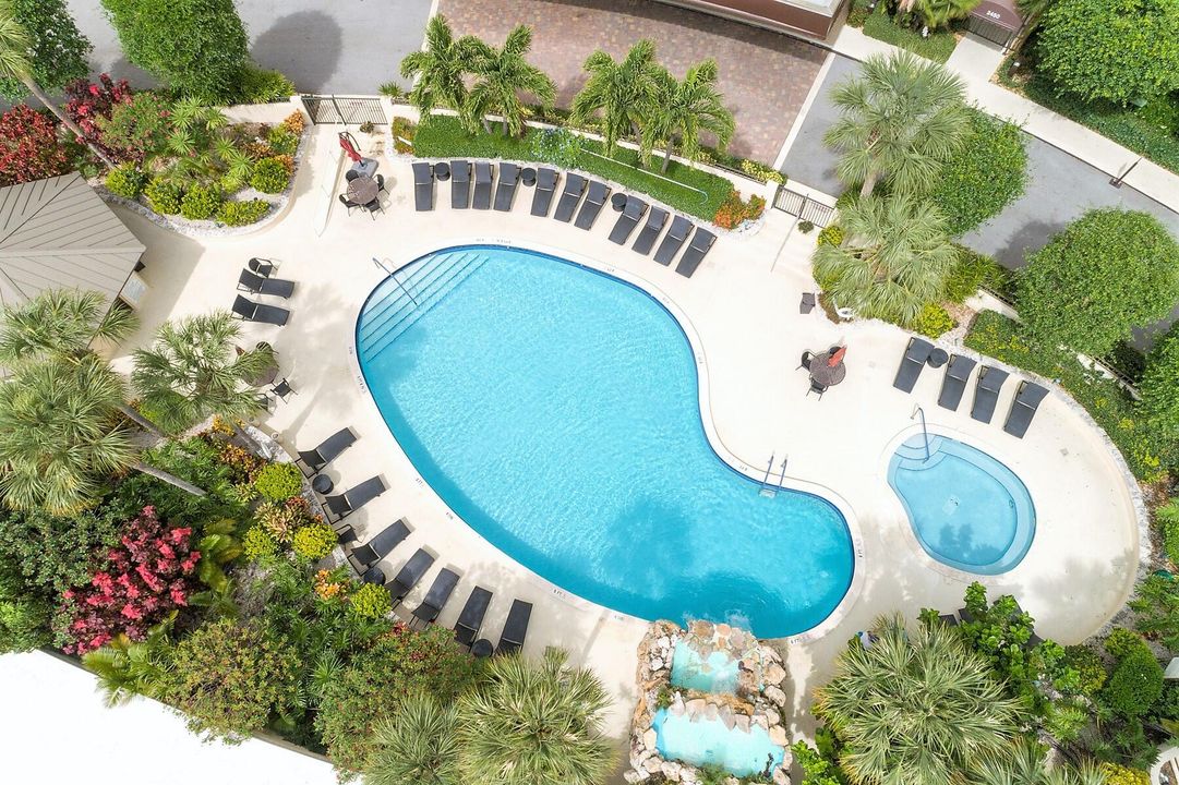 For Sale: $419,000 (2 beds, 2 baths, 1855 Square Feet)