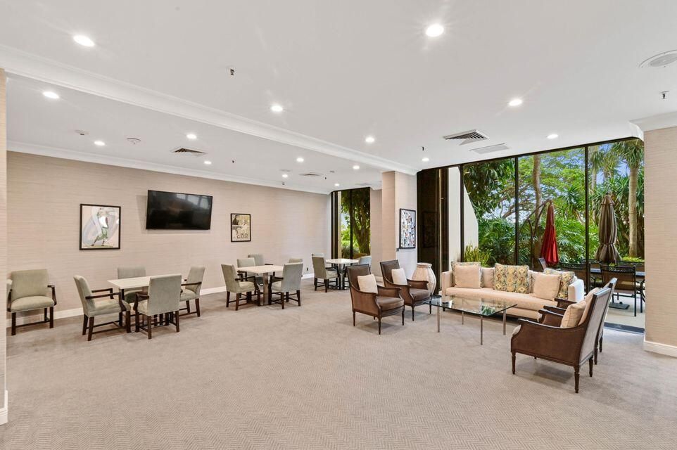 For Sale: $419,000 (2 beds, 2 baths, 1855 Square Feet)