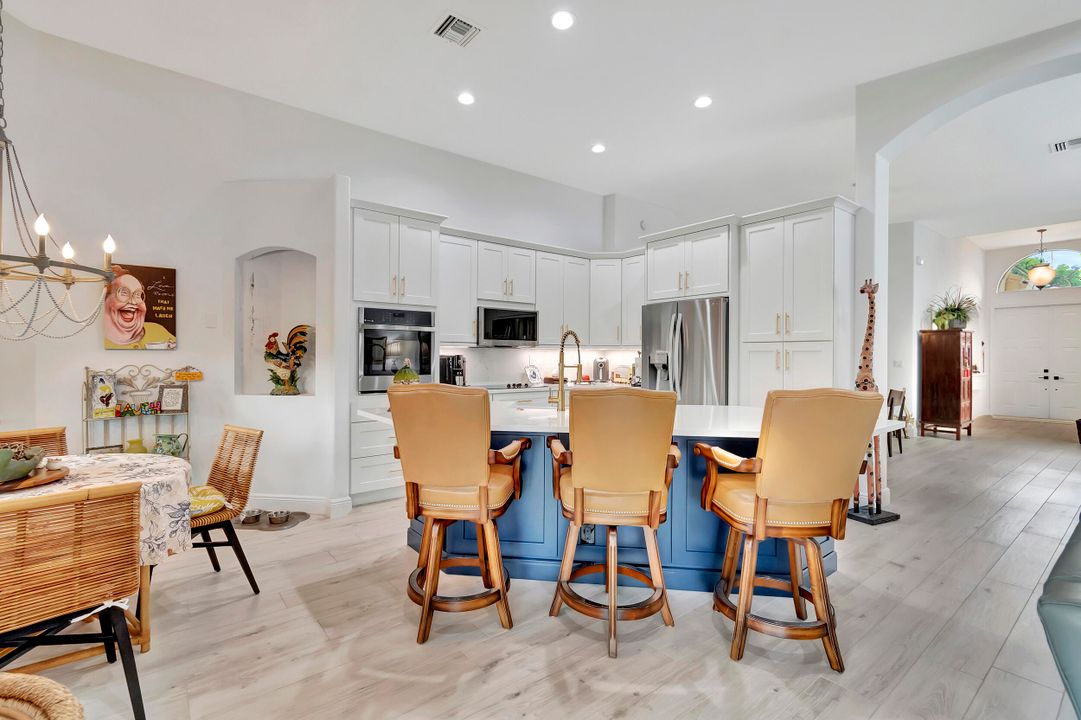 Recently Sold: $725,000 (2 beds, 2 baths, 2057 Square Feet)