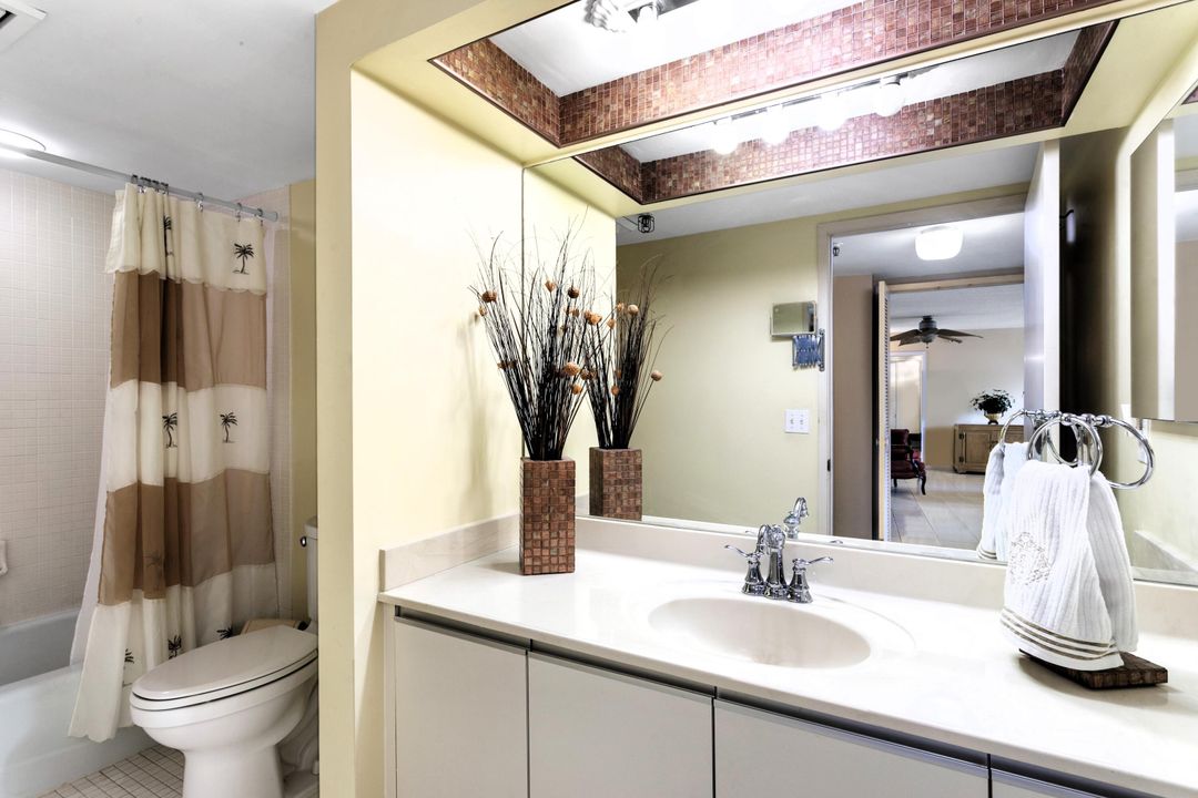 For Sale: $419,000 (2 beds, 2 baths, 1855 Square Feet)