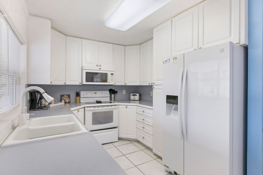 Active With Contract: $150,000 (4 beds, 3 baths, 2086 Square Feet)